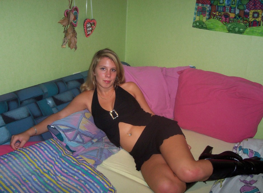 Private pics - young amateur girlfriend