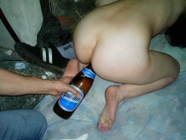 Young girls at party- drunk teenagers - amateurs pics 12