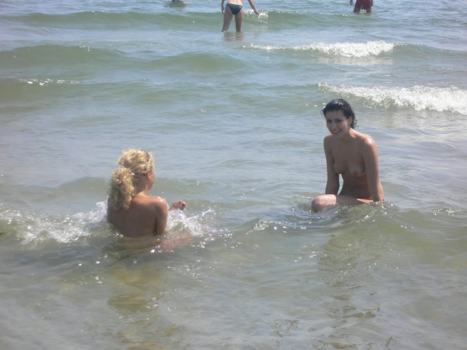 Adorable lena at italian beach