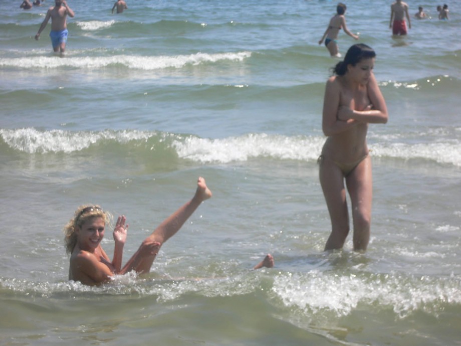 Adorable lena at italian beach