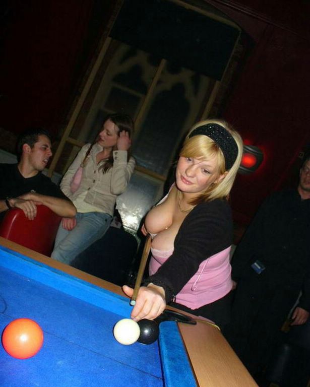 Young girls at party-  drunk teenagers - amateurs pics 14