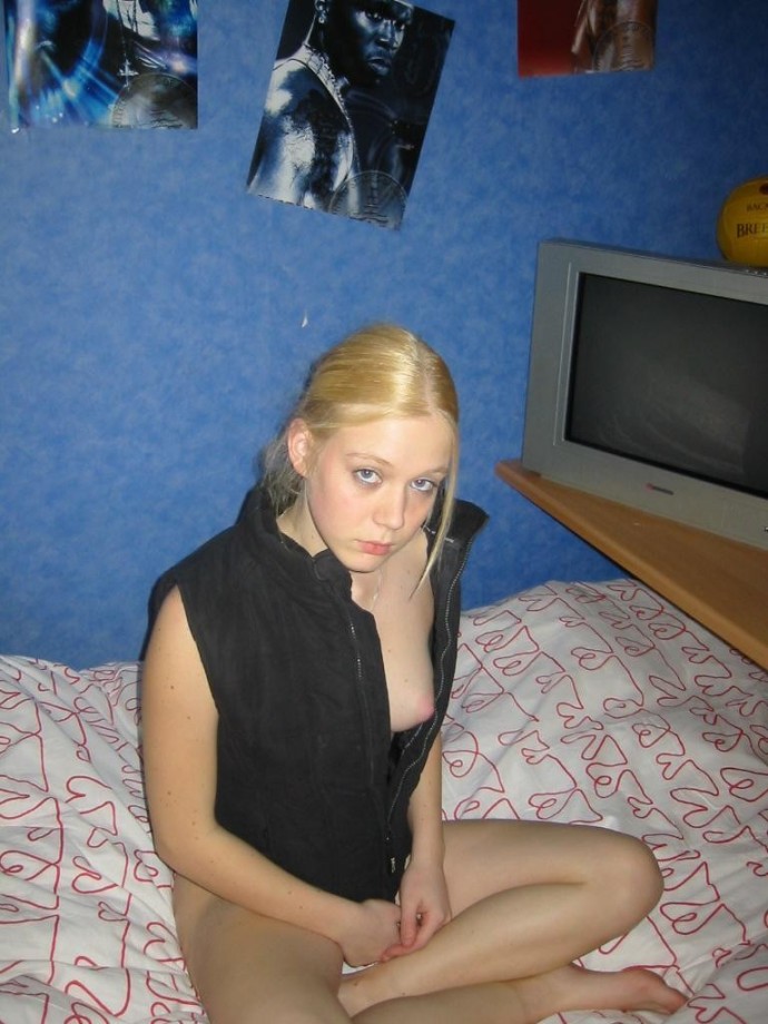 Stolen pics - blonde girl showing shaved pussy