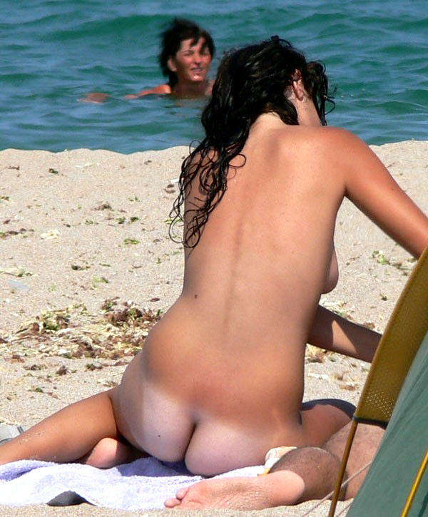 https://www.share-image.com/733-nude-beach-07