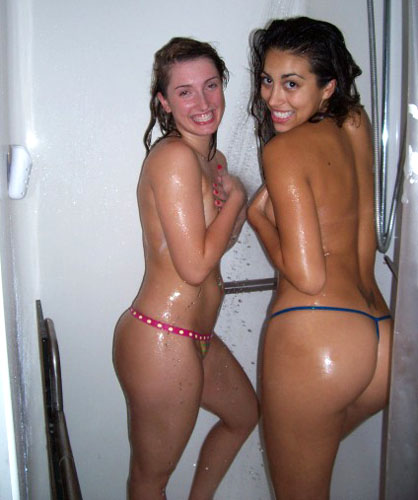 Group girls - shower and bath no.03