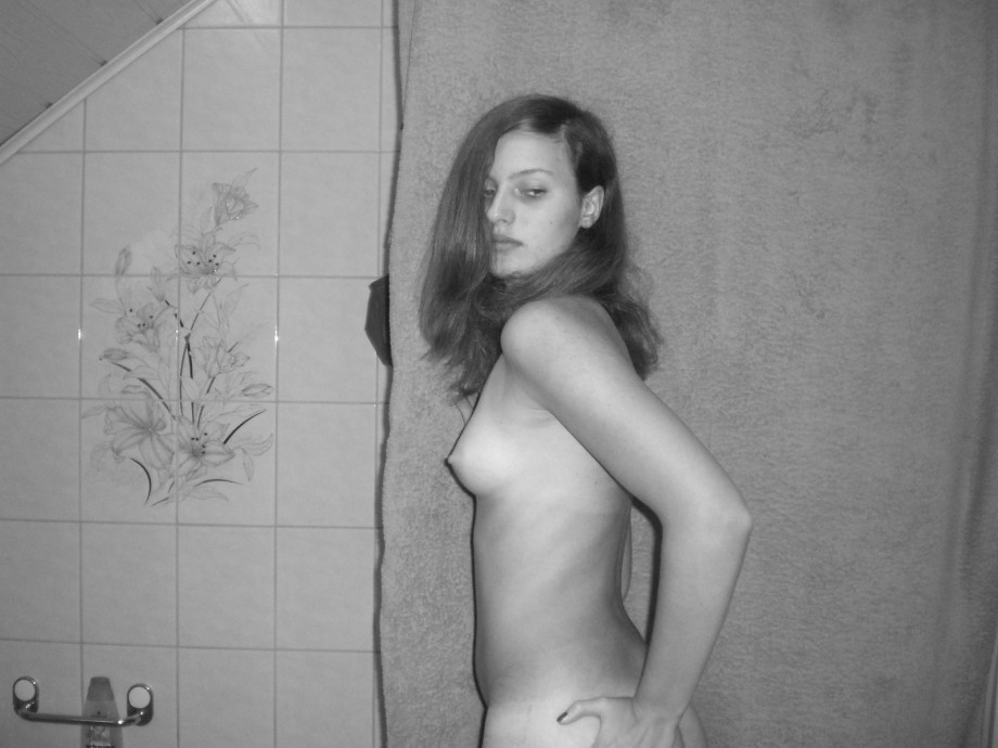 Black and white pictures of young girlfriend 9833449