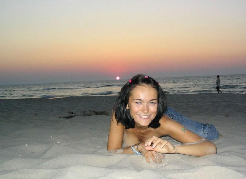 Beatifull girls on nudist beach-73362