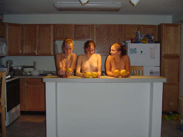 Group of sexy cute girls showing-40389
