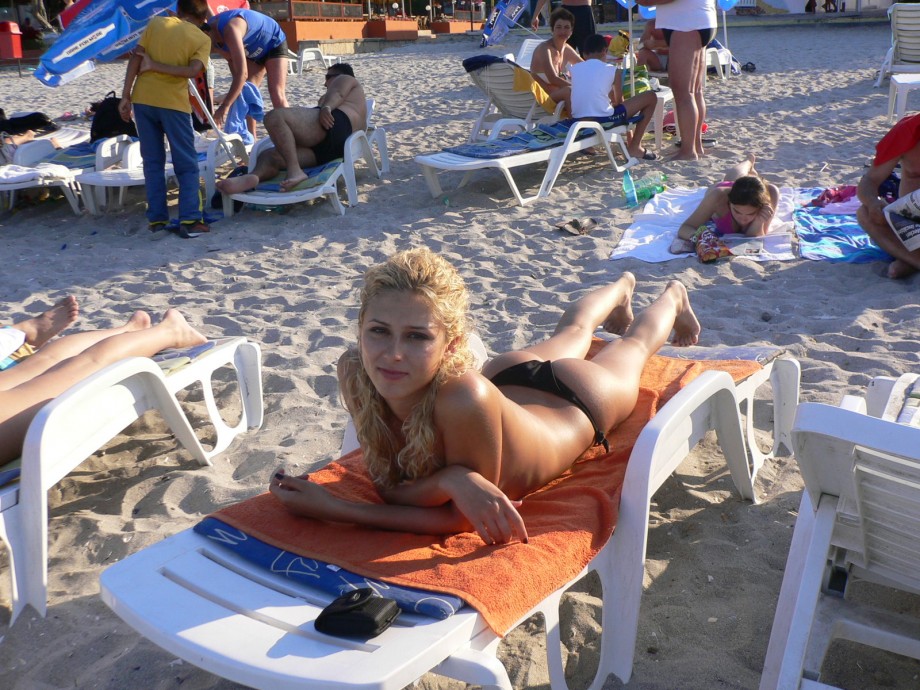 Blond chick on holiday -  italian beach