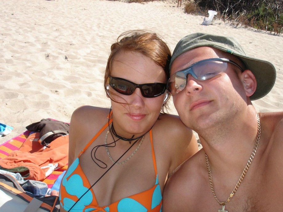 \\polish couple - holiday pics / kobieta na plazi