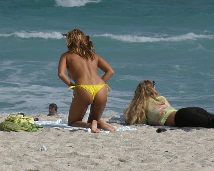 Nudist beach  297-42389