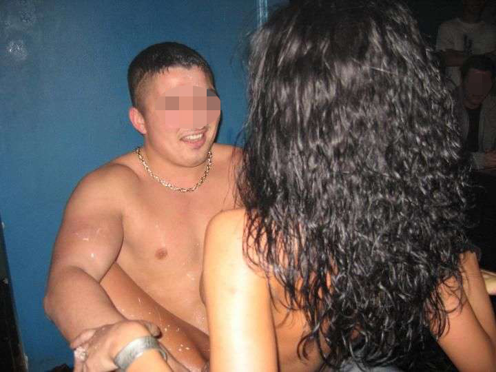 Set - pics from party