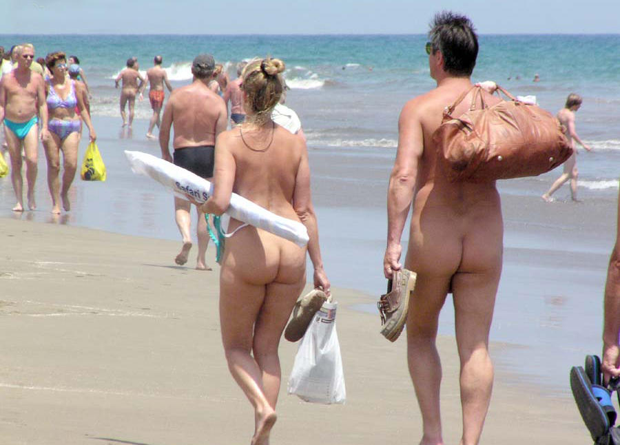 Nudist couples in public