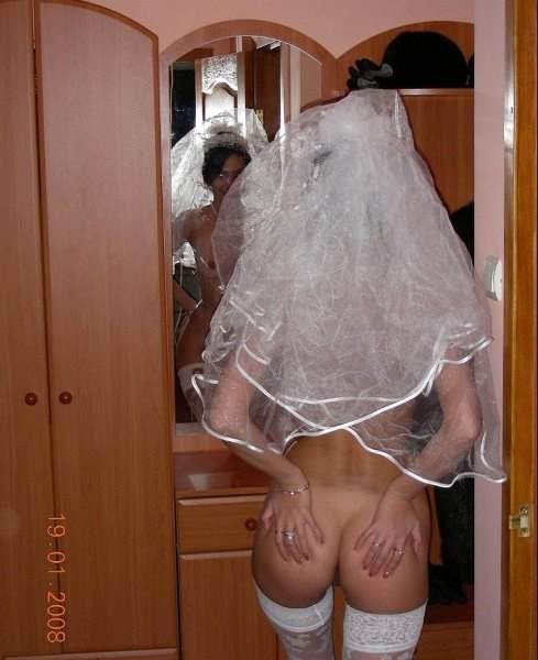 Set - hot naked bride at home 