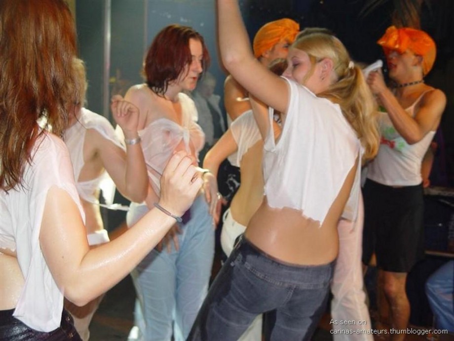 Wet t-shirt contest 03 - party