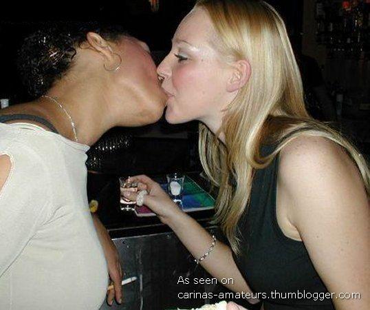 Kissing girlfriendss 01