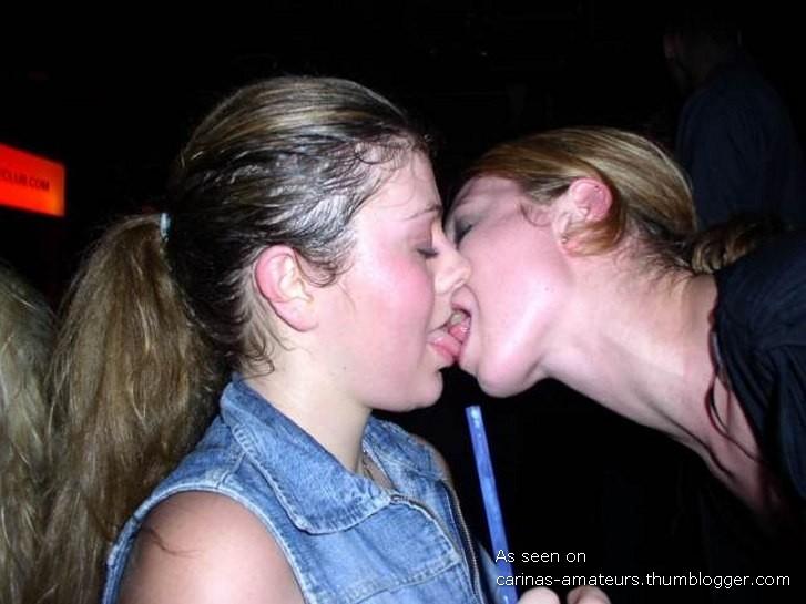 Kissing girlfriendss 01