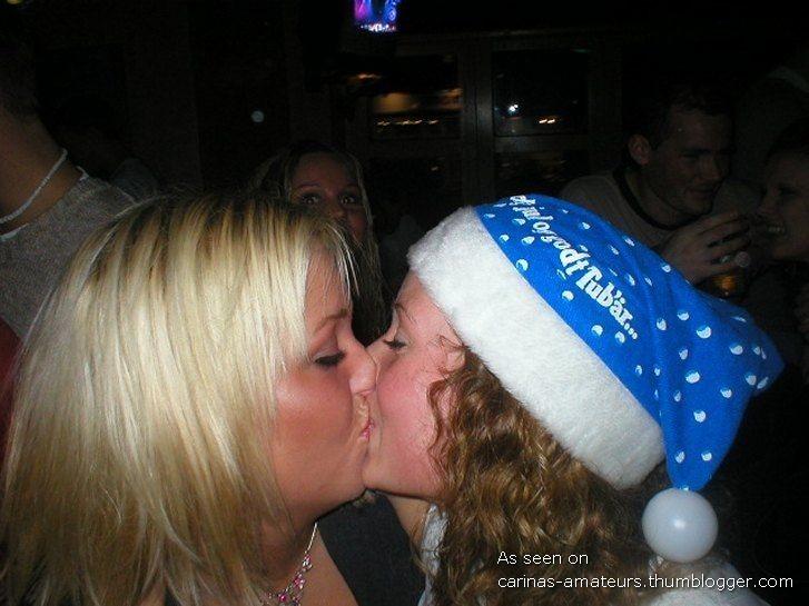 Kissing girlfriendss 01