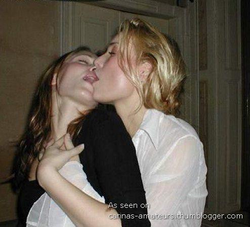 Kissing girlfriendss 01