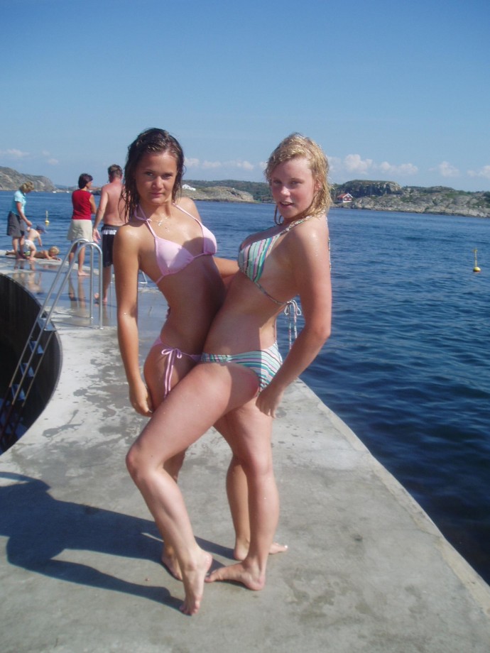 Teens in bikinis #10