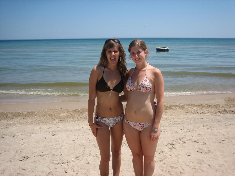 Teens in bikinis #4