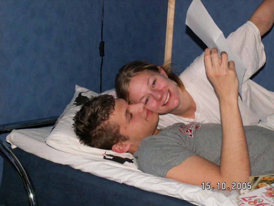 Young amateur teen couple 