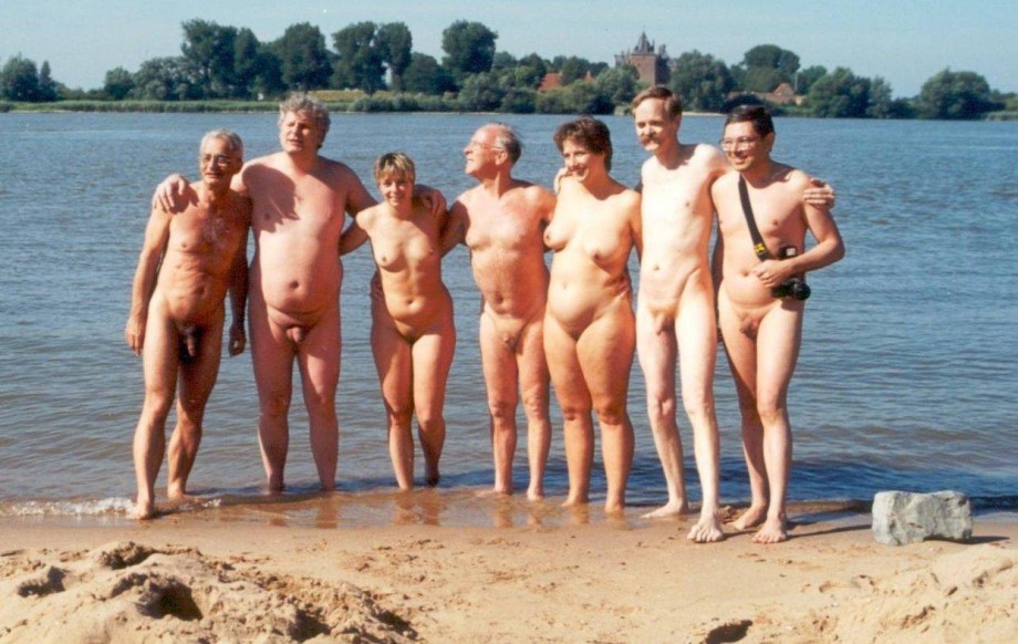 Nudists! nudists! nudists! 