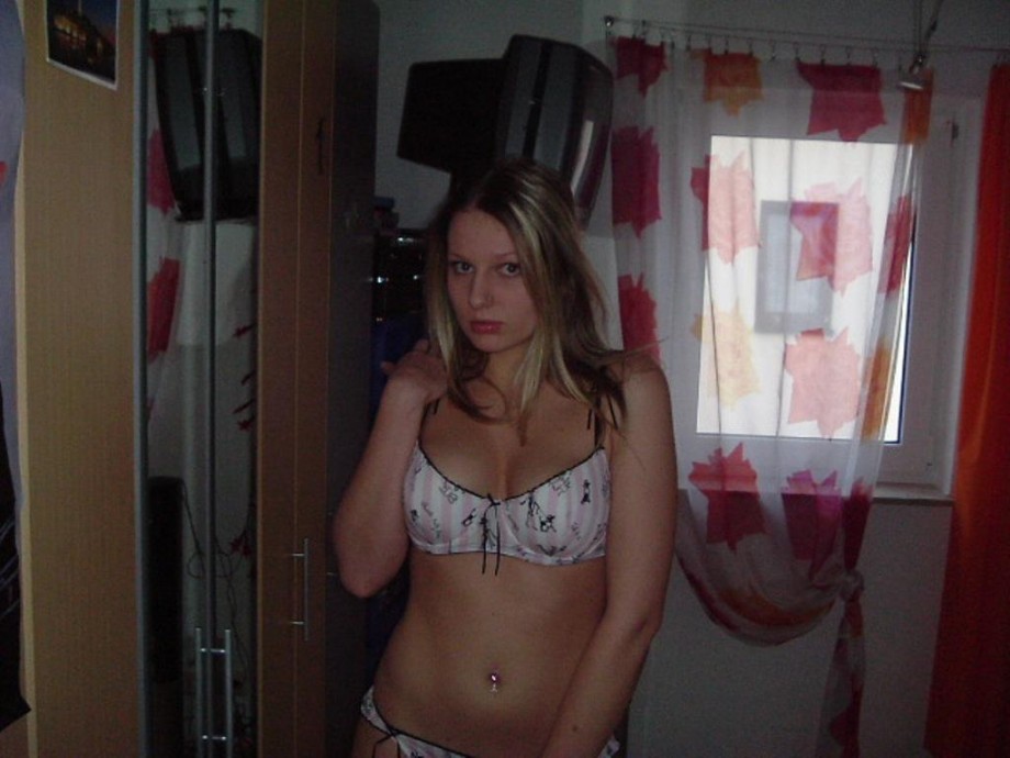 Young blond girl posing 