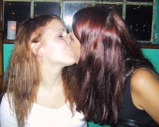 Kissing a girl 1 