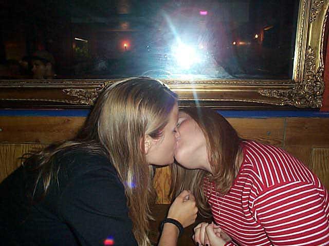 Kissing a girl 1 