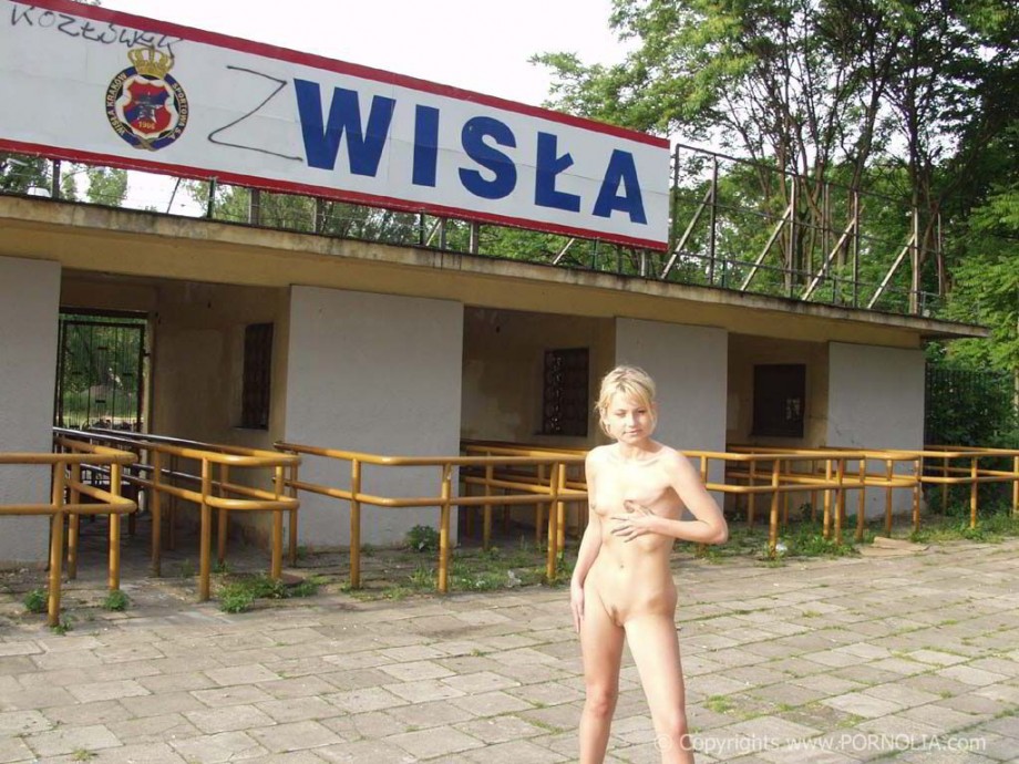 Gf violetta outdoors 