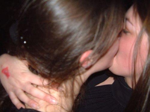 Kissing a girl 2 