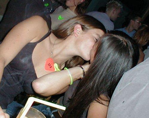 Kissing a girl 1 