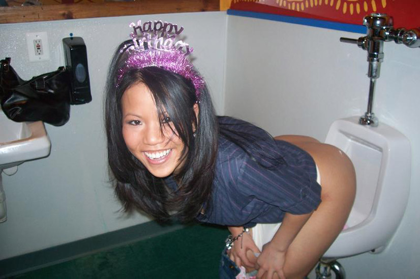 Young amateurs peeing - pissing in party home no.02