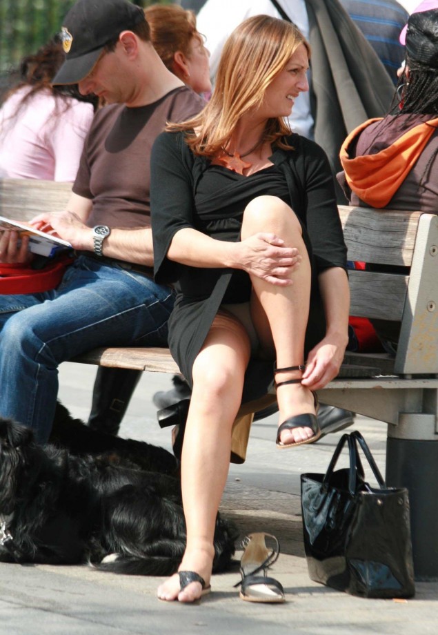 Amateurs -hq- street candid, upskirt 100