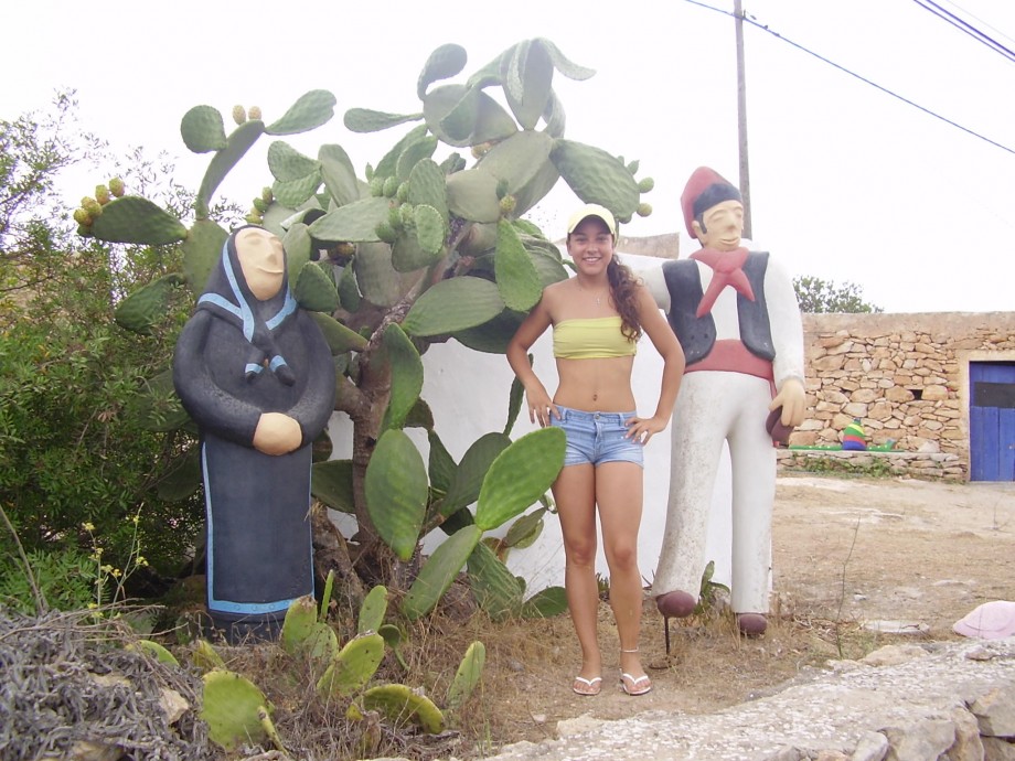 Amateur girl at ibiza / beach pics