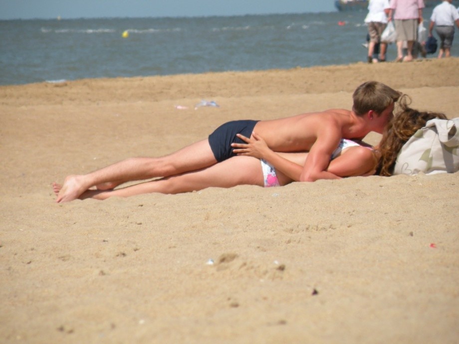 Young couple fuck at beach 