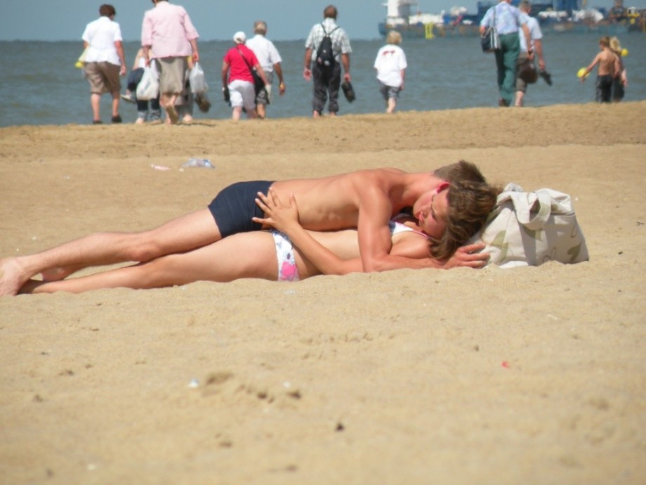 Young couple fuck at beach 