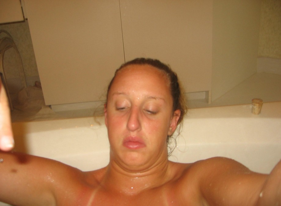 Amateur blond girl with big boobs / self pics