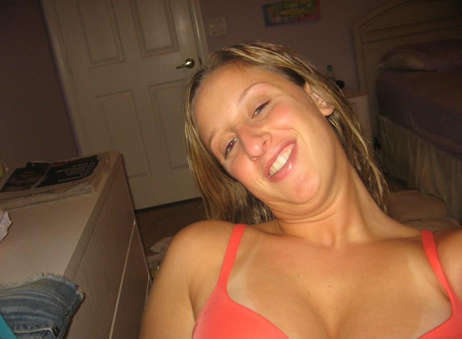 Amateur blond girl with big boobs / self pics