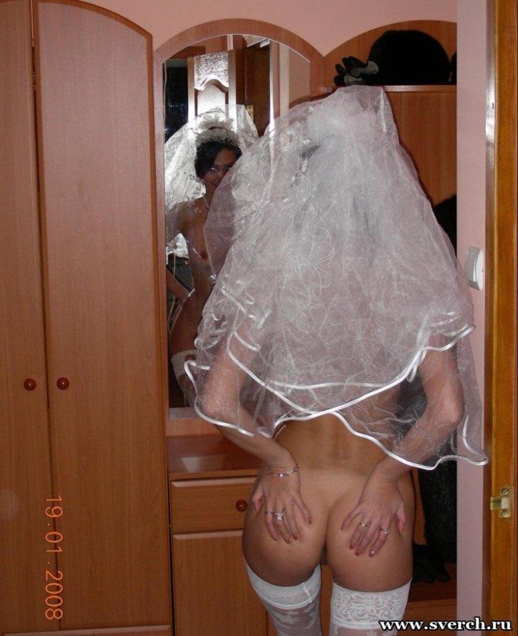 Naked young amateur russian bride