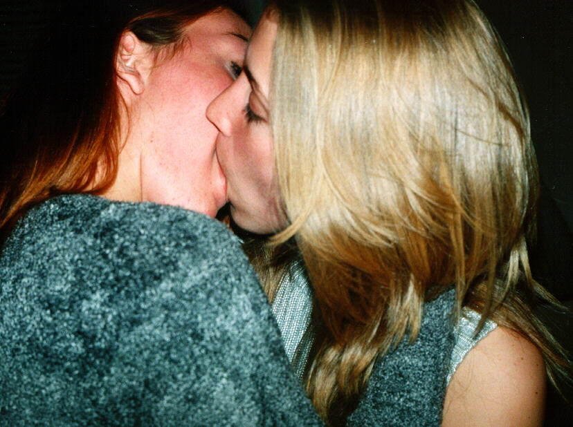 Retro archive : teens, lesbos; party 