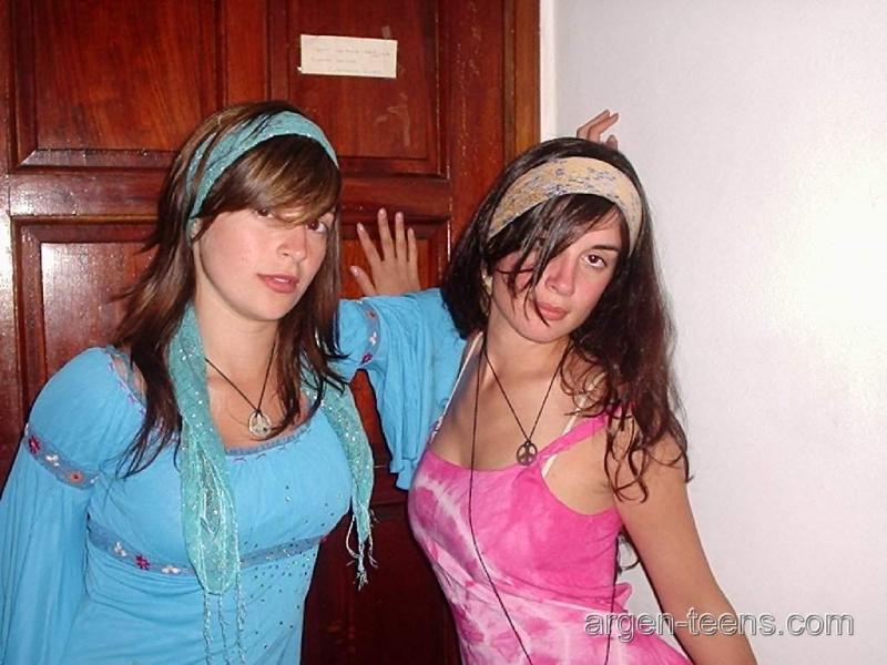 Amateur lesbian girlfriends