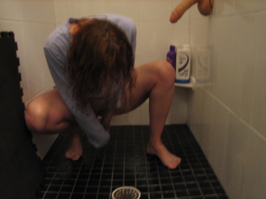 Young amateur girl masturbation with dildo