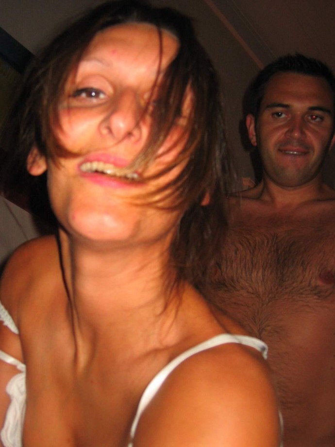 Amateur rumanian couple have sex 