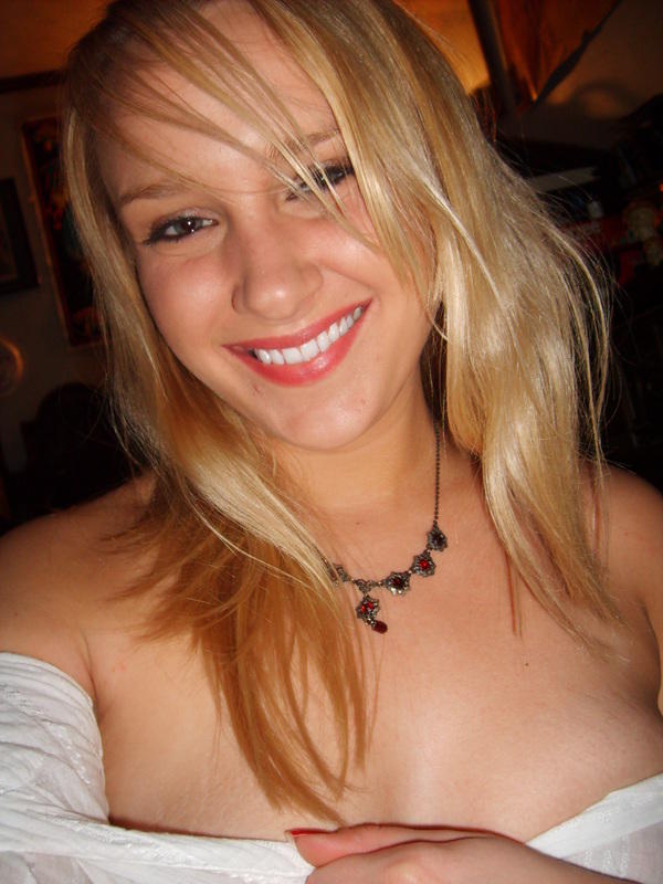 Nice blond girl and her self pics