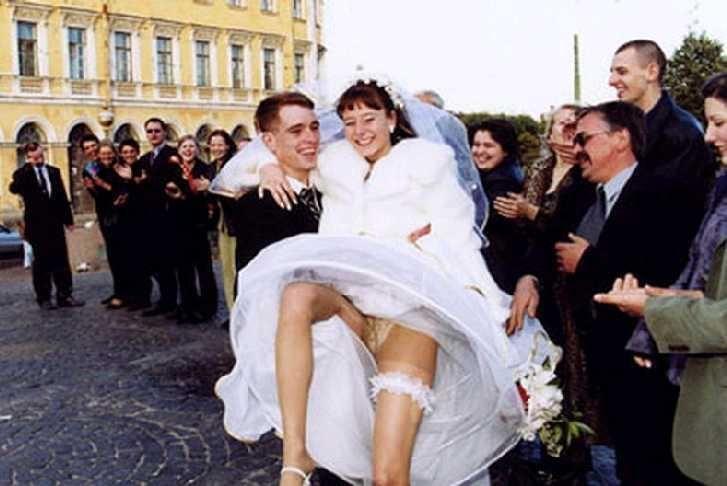 Wedding upskirt