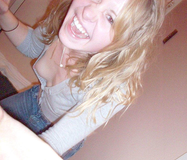 Amateurs girl and their oops nipple slip 