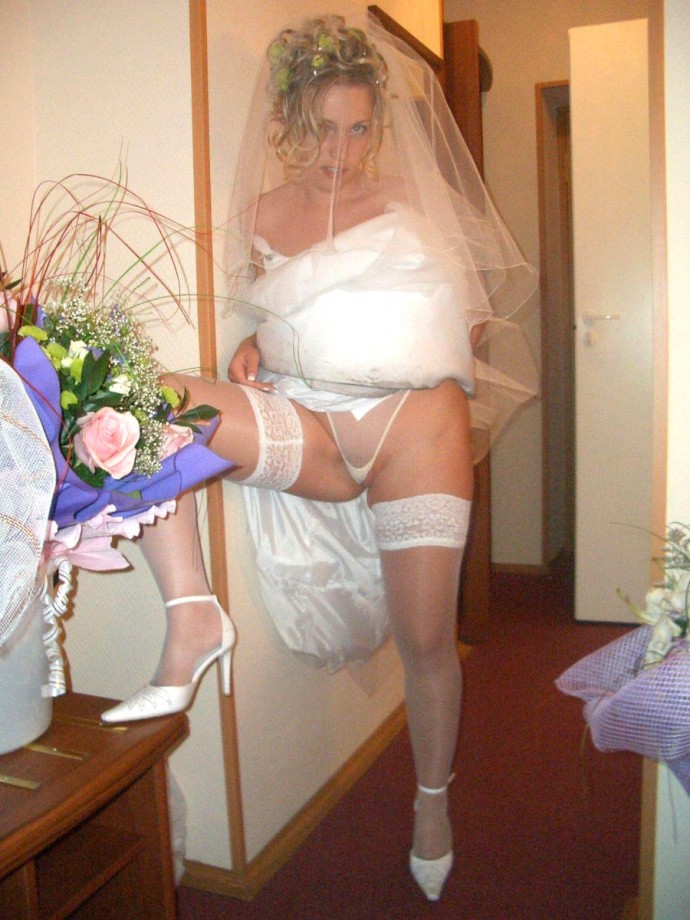 Young brides and her wedding day no.01 