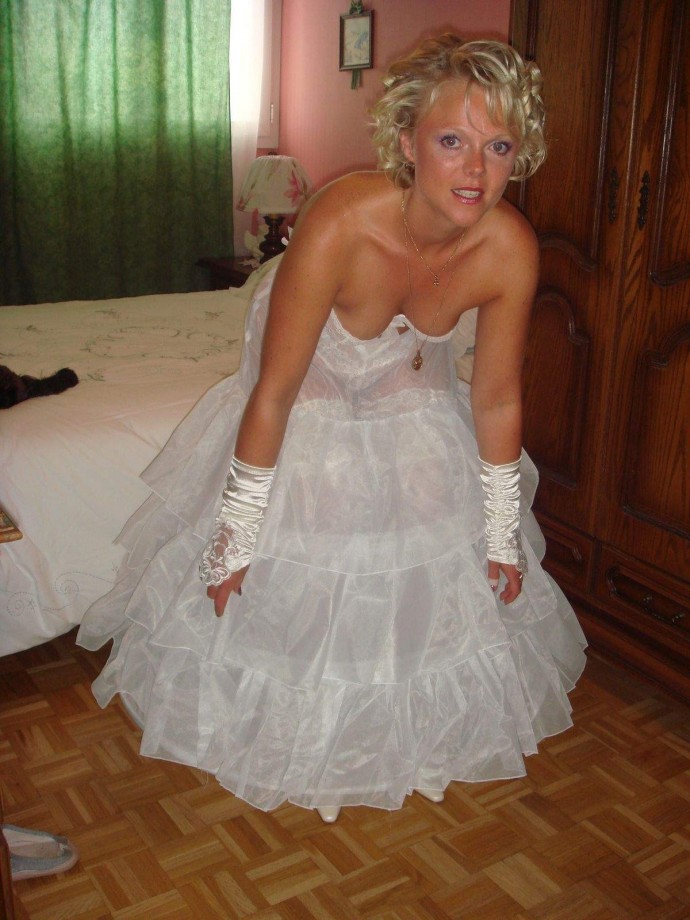 Wedding fun (voyeur-upskirt-downblouse and more) 