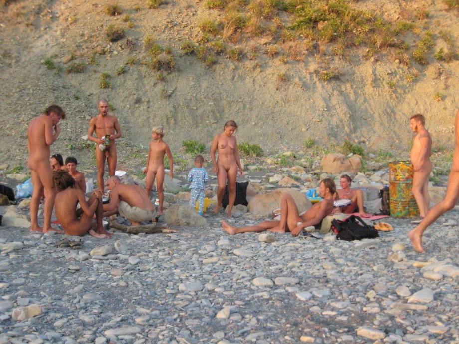 The naked beach 345 